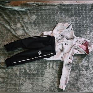 Toddler girls two-piece Jordan set